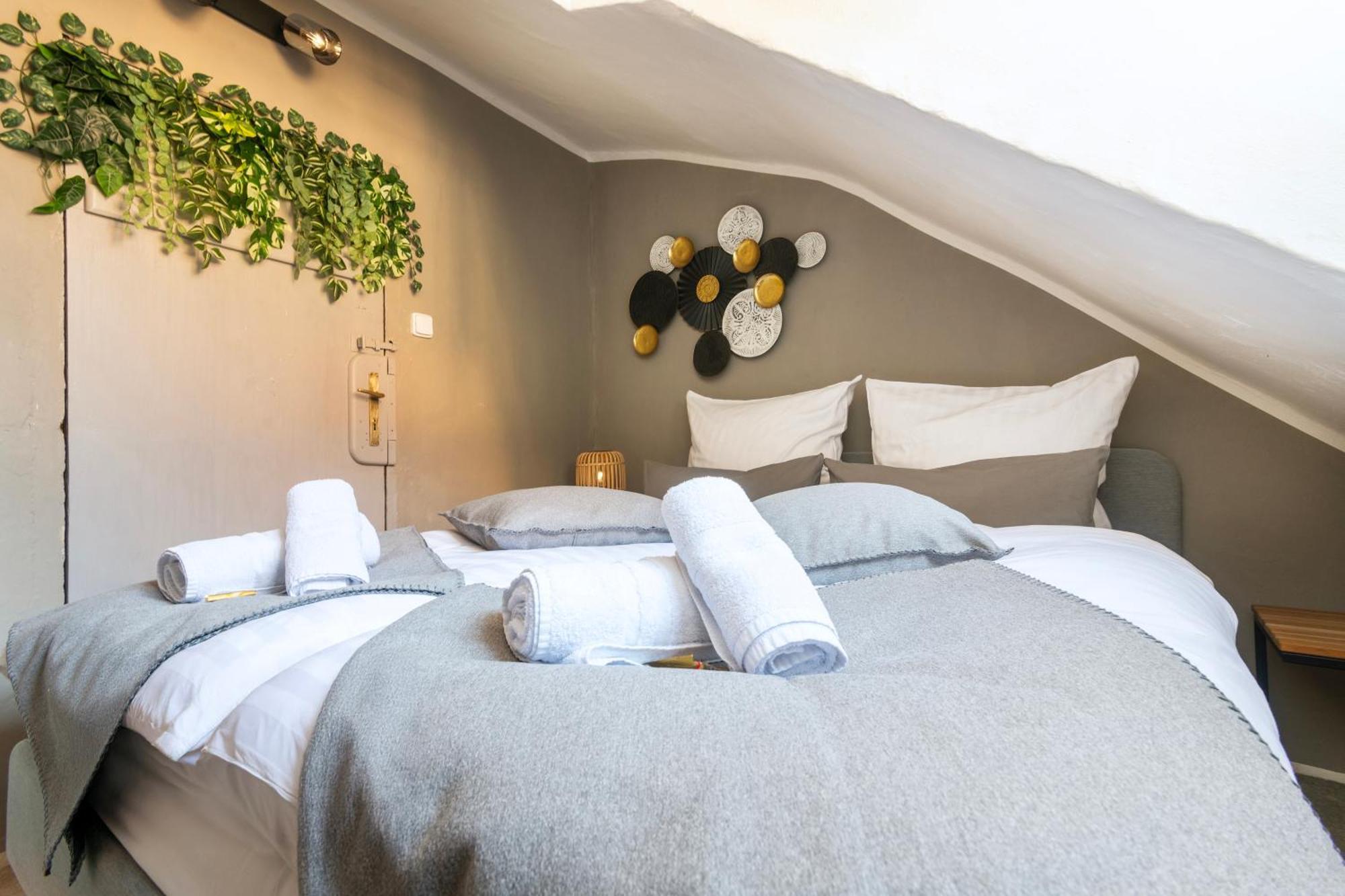 Apartamento 20 Seconds To Charles Bridge Praga Exterior foto